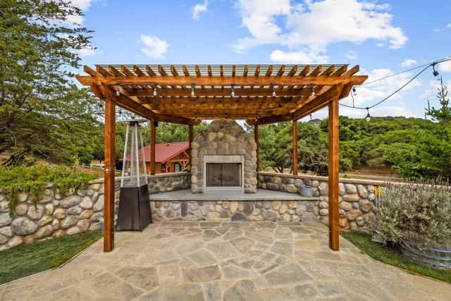 $1,750,000 | 8697 Dyer Road, Salinas, CA 93907