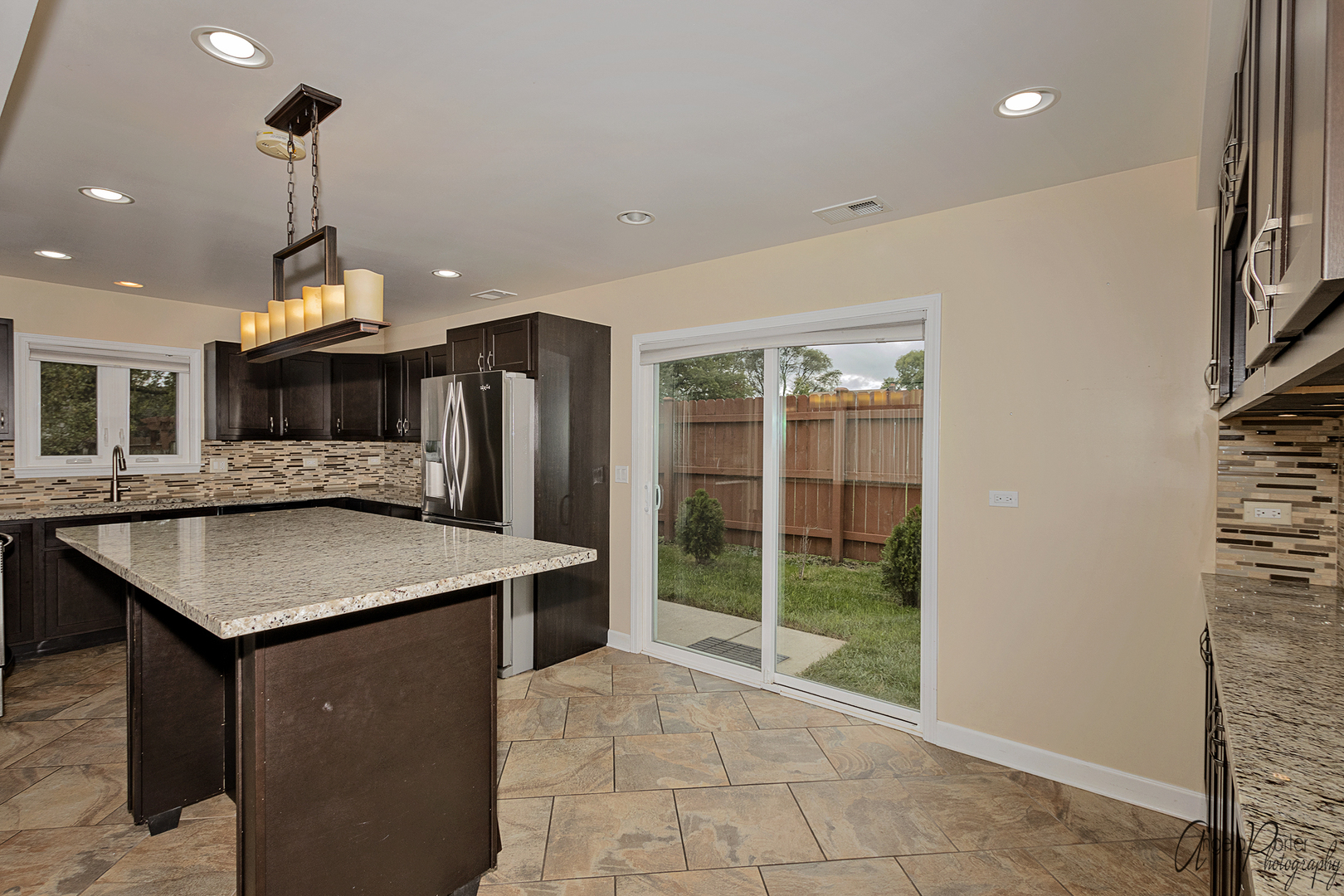 255 Rodenburg Road Roselle, IL 60172 - Photo 14 of 26