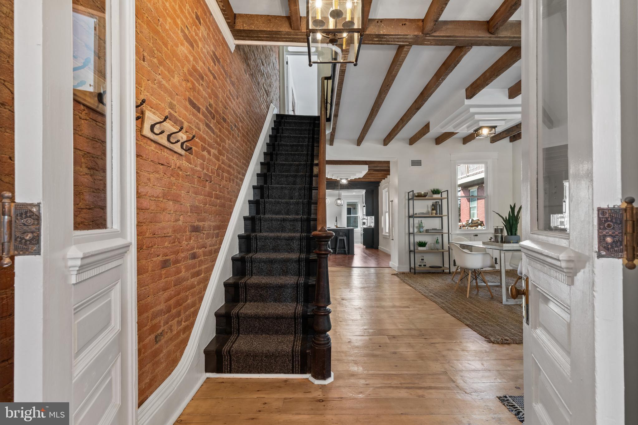 460 South Queen Street Lancaster, PA 17603 - Photo 10 of 20 Foyer