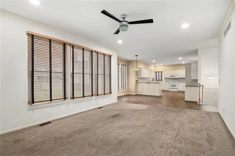 $525,000 | 8031 West 122nd Terrace, Overland Park, KS 66213