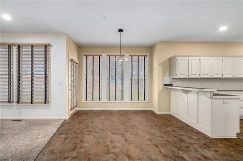 $525,000 | 8031 West 122nd Terrace, Overland Park, KS 66213