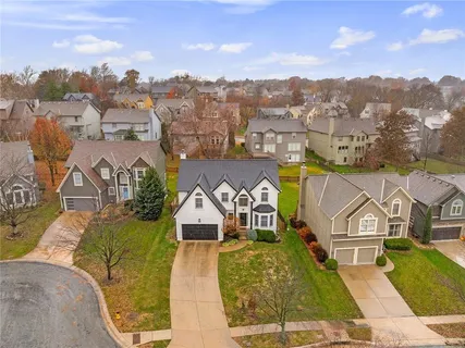 $525,000 | 8031 West 122nd Terrace, Overland Park, KS 66213