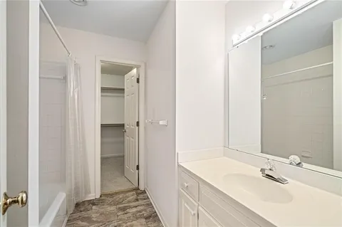 $525,000 | 8031 West 122nd Terrace, Overland Park, KS 66213