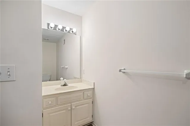 $525,000 | 8031 West 122nd Terrace, Overland Park, KS 66213