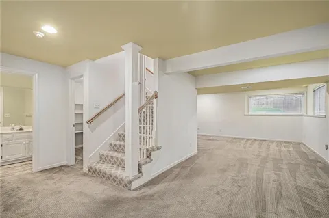 $525,000 | 8031 West 122nd Terrace, Overland Park, KS 66213