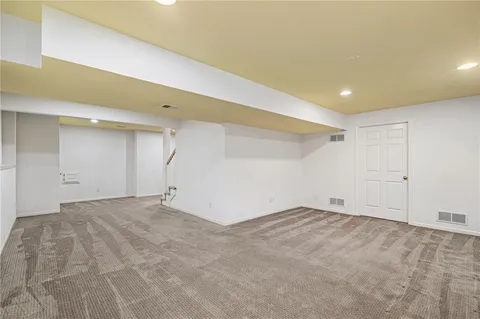 $525,000 | 8031 West 122nd Terrace, Overland Park, KS 66213