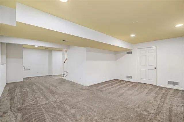 $525,000 | 8031 West 122nd Terrace, Overland Park, KS 66213