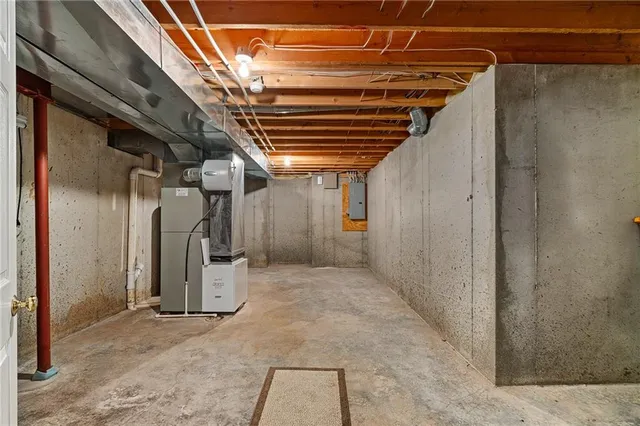 $525,000 | 8031 West 122nd Terrace, Overland Park, KS 66213