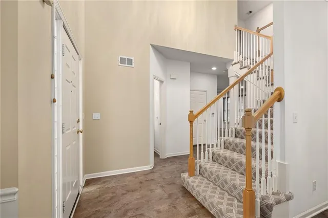 $525,000 | 8031 West 122nd Terrace, Overland Park, KS 66213