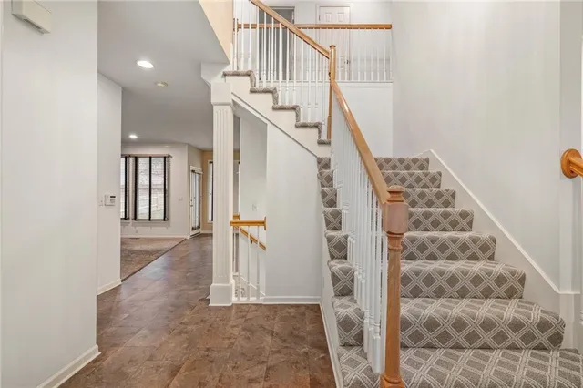 $525,000 | 8031 West 122nd Terrace, Overland Park, KS 66213