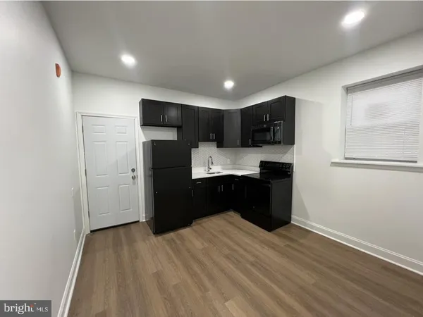 $1,000 | 2115 East Chelten Avenue, Unit 2, Philadelphia, PA 19138