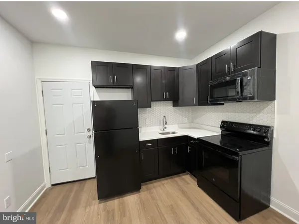 $1,000 | 2115 East Chelten Avenue, Unit 2, Philadelphia, PA 19138