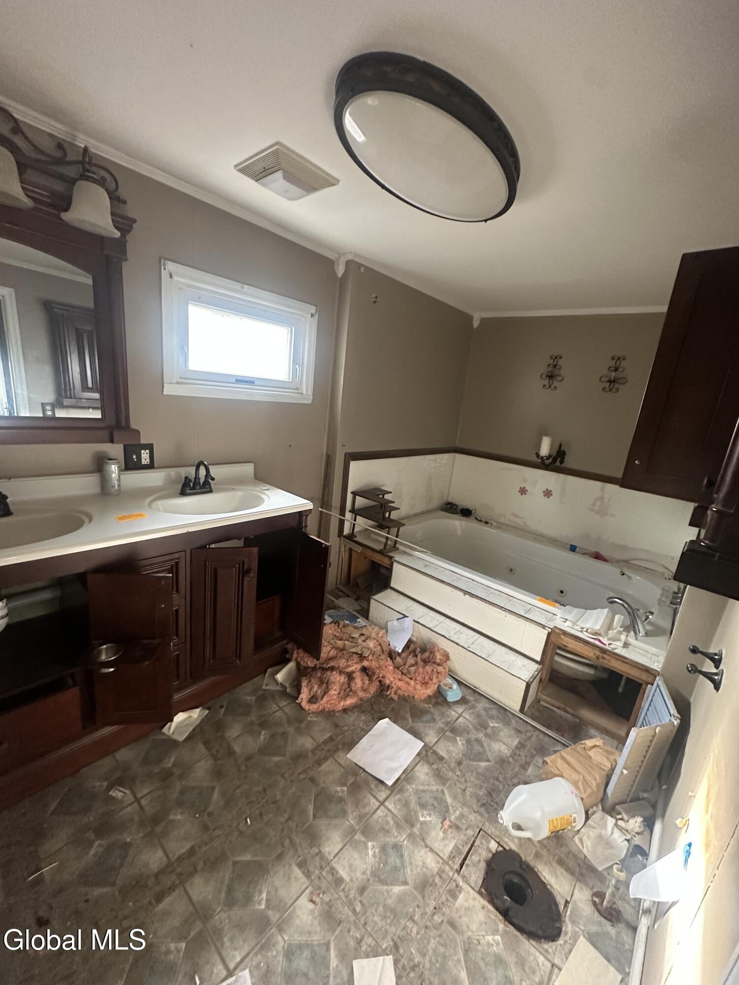 334 Main Street Corinth, NY 12822 - Photo 10 of 19 334 main 10