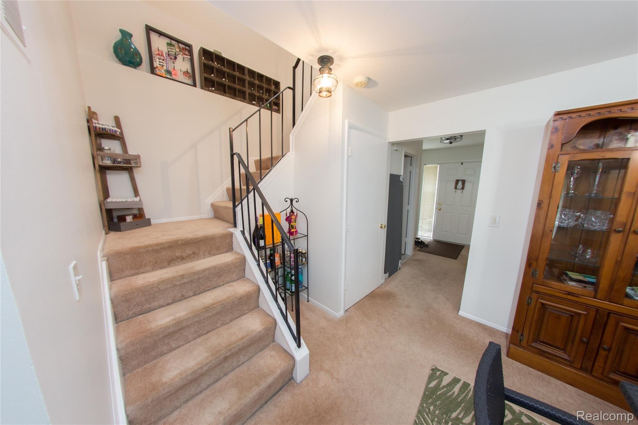 3892 Old Creek Road Troy, MI 48084 - Photo 2 of 25 Interior-1.jpg