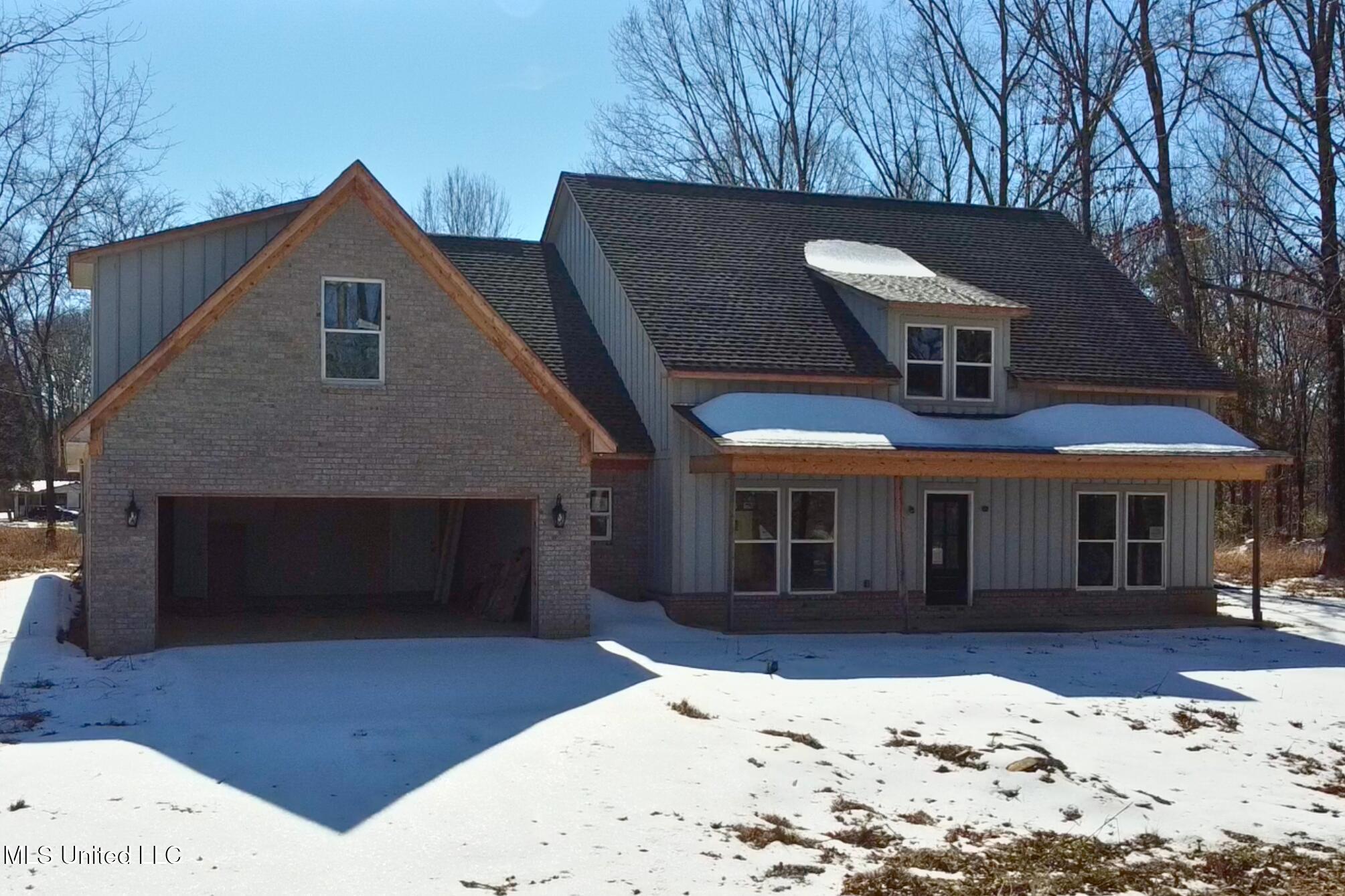 275 Dogwood Road Byhalia, MS 38611 - Photo 1 of 3 Front Exterior