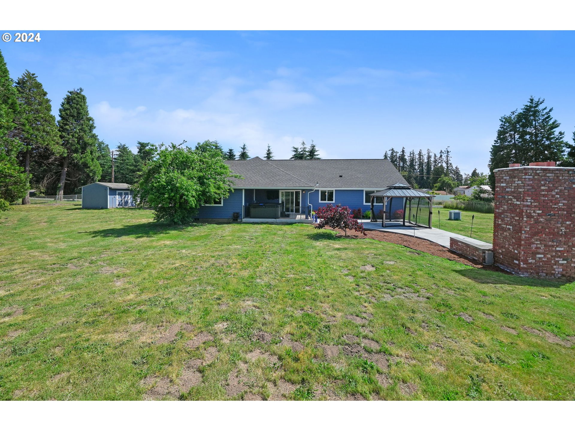 86002 Edenvale Road Pleasant Hill, OR 97455 - Photo 43 of 48 a view of a house with a big yard