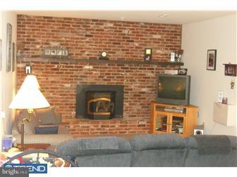 1332 Deer Run Road Hatfield, PA 19440 - Photo 4 of 12 Family Room