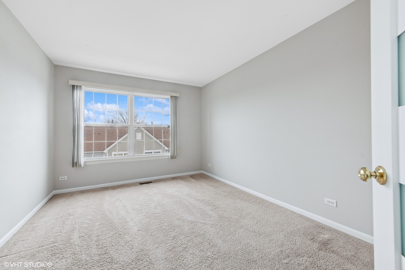 1136 Georgetown Way Vernon Hills, IL 60061 - Photo 17 of 21 a view of an empty room with a window