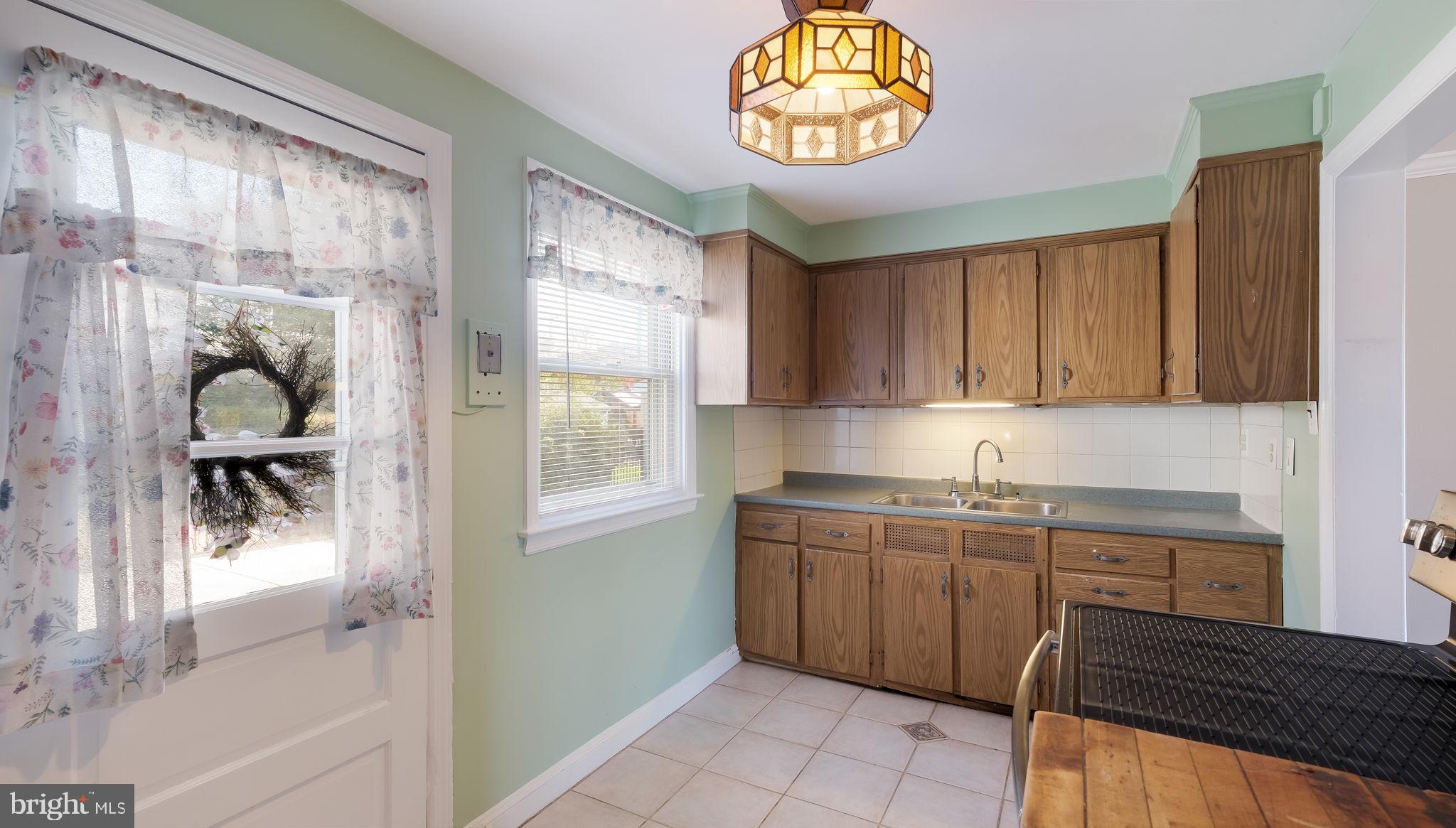 403 Brentwood Road Havertown, PA 19083 - Photo 10 of 28 Gallery Image 10