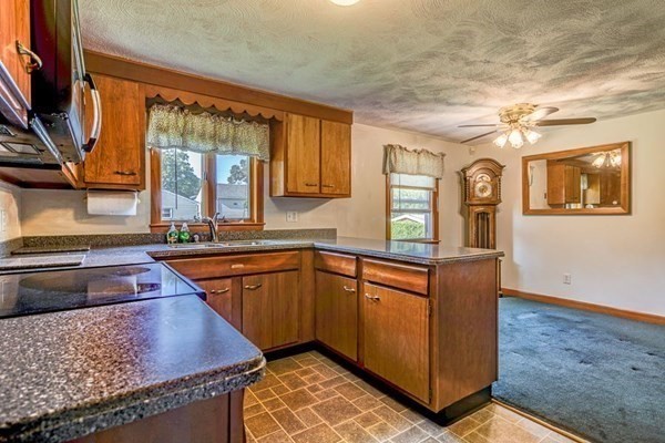 337 David Street Fall River, MA 02720 - Photo 15 of 40 Gallery Image 15