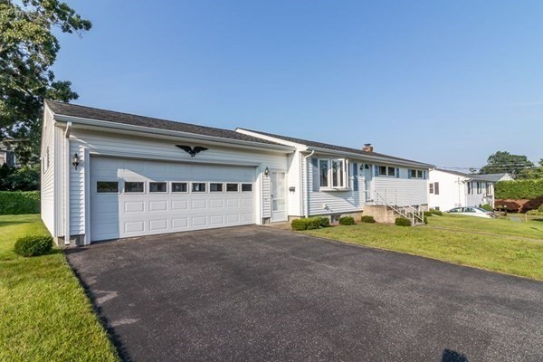 337 David Street Fall River, MA 02720 - Photo 3 of 40 Gallery Image 3
