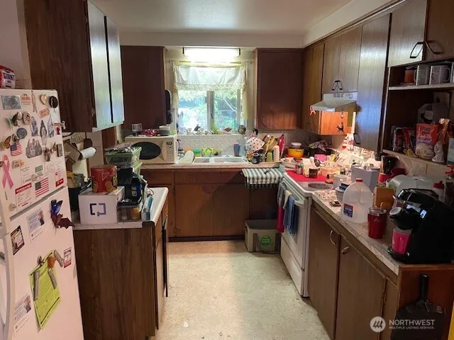 a kitchen with lots of counter top space