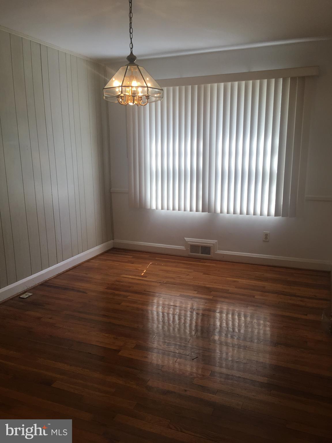 1011 St Dunstans Road Baltimore, MD 21212 - Photo 4 of 22 Dining Room