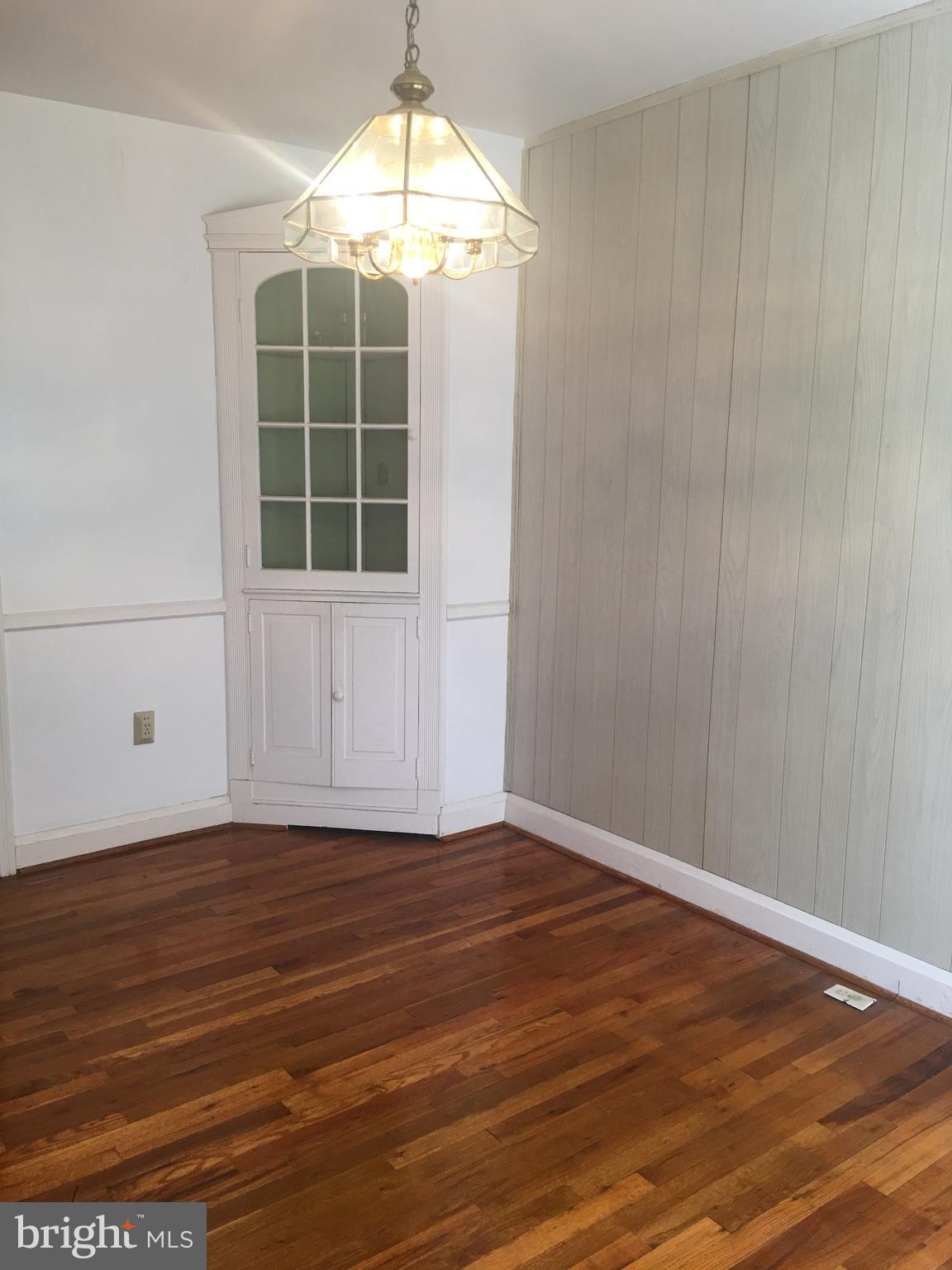 1011 St Dunstans Road Baltimore, MD 21212 - Photo 5 of 22 Dining Room