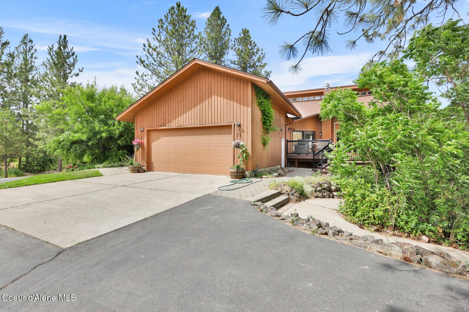 13625 South Sherman Road Spokane, WA 99224 - Photo 1 of 39 Front