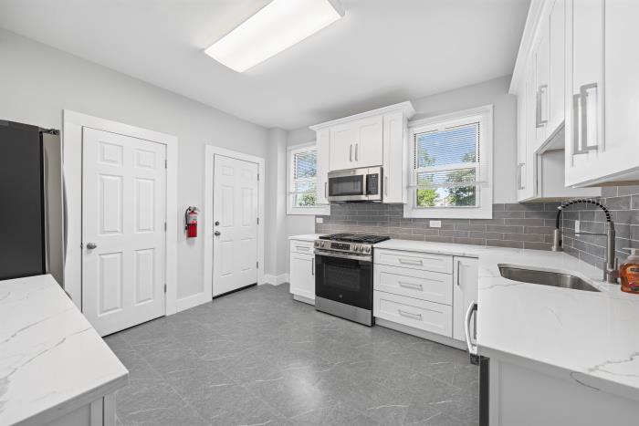 576 Walnut Street Elizabeth, NJ 07201 - Photo 4 of 25