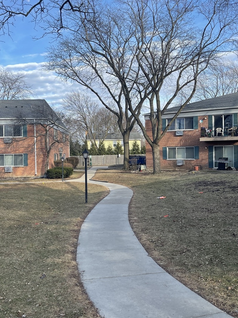 706 East Algonquin Road, Unit 204 Arlington Heights, IL 60005 - Photo 14 of 14