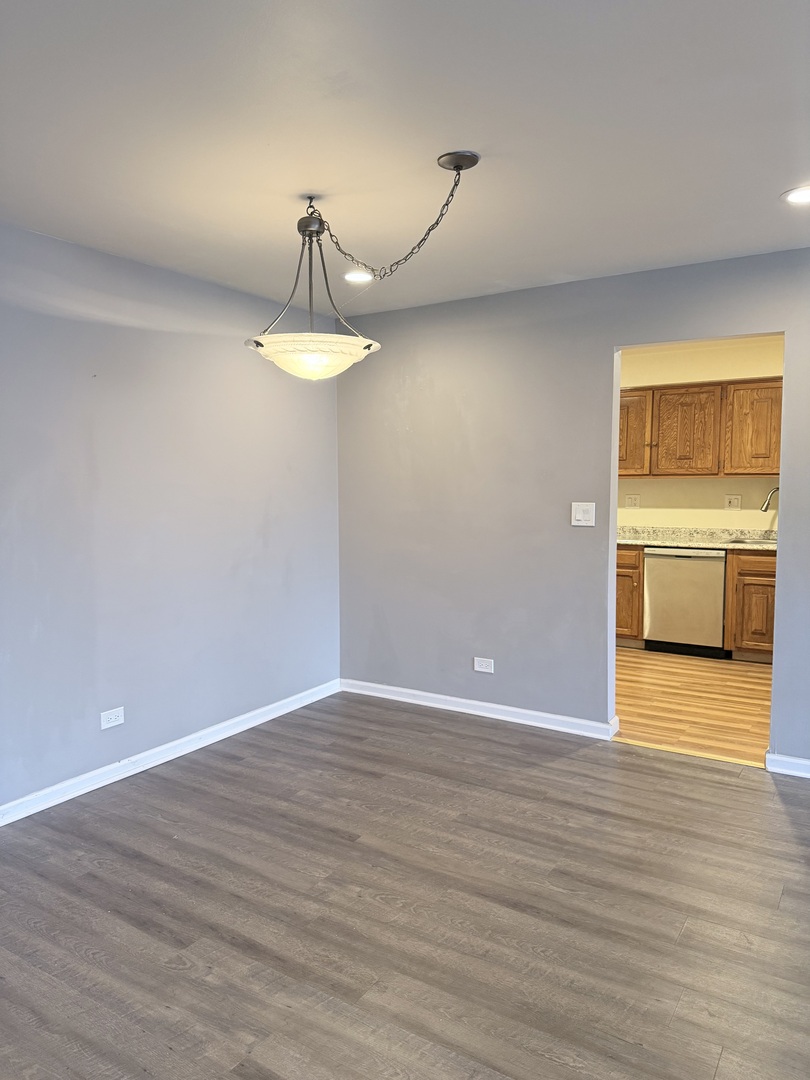 706 East Algonquin Road, Unit 204 Arlington Heights, IL 60005 - Photo 7 of 14