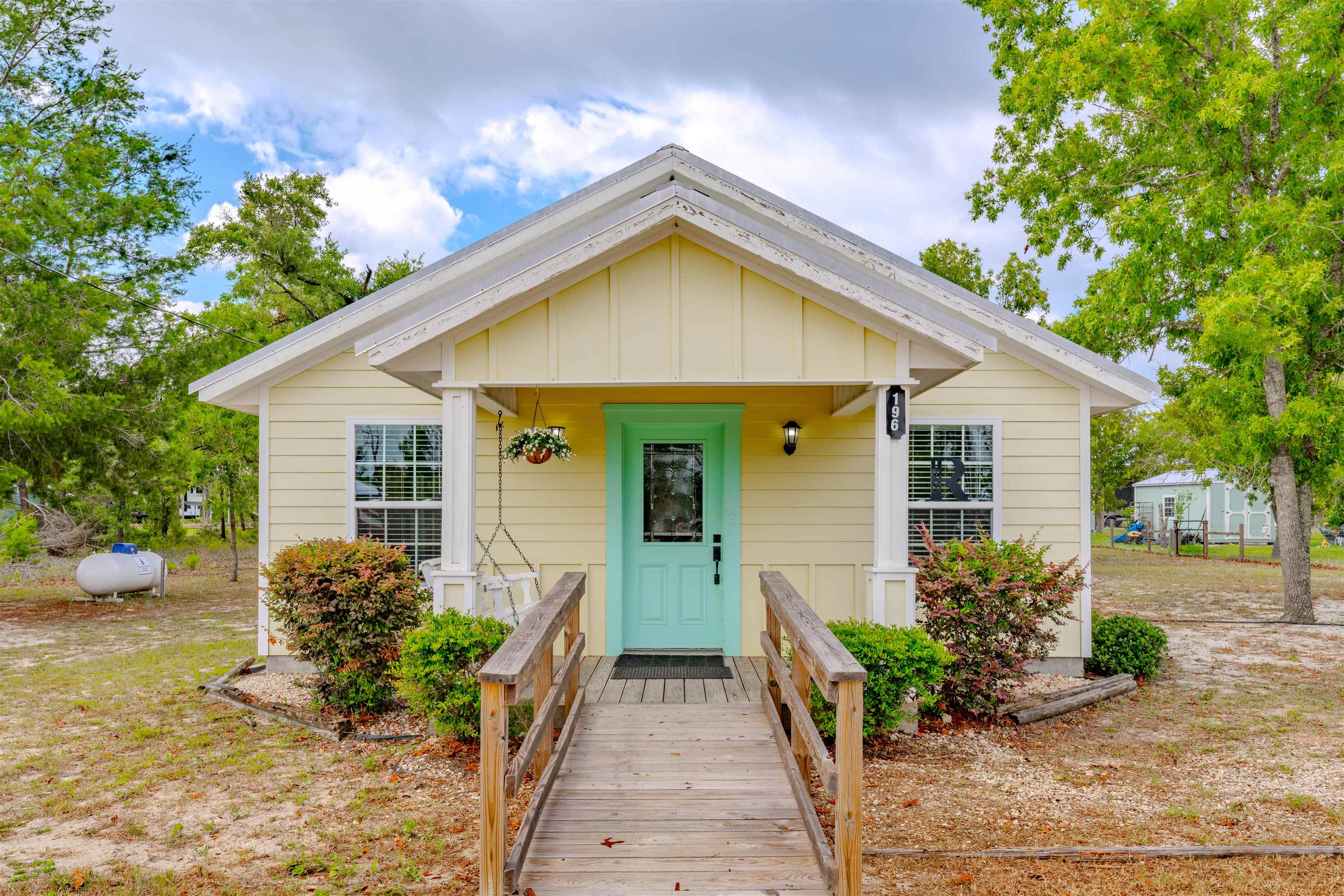 196 Leslie Lane Perry, FL 32348 - Photo 1 of 40