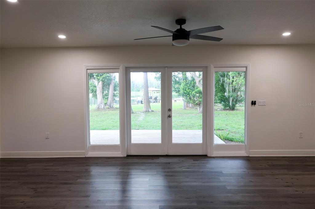 730 Crystal Lake Road Lutz, FL 33548 - Photo 18 of 35
