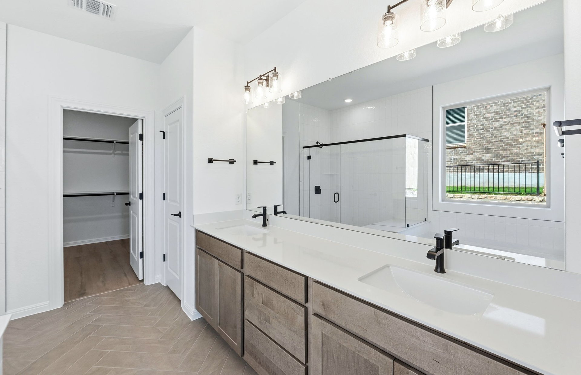 605 Rdg Pt Drive Georgetown, TX 78628 - Photo 9 of 29