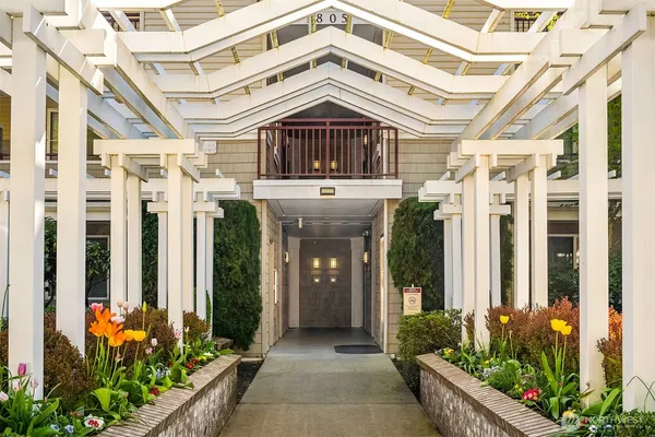 $965,000 | 1805 134th Avenue Southeast, Unit 22, Bellevue, WA 98005
