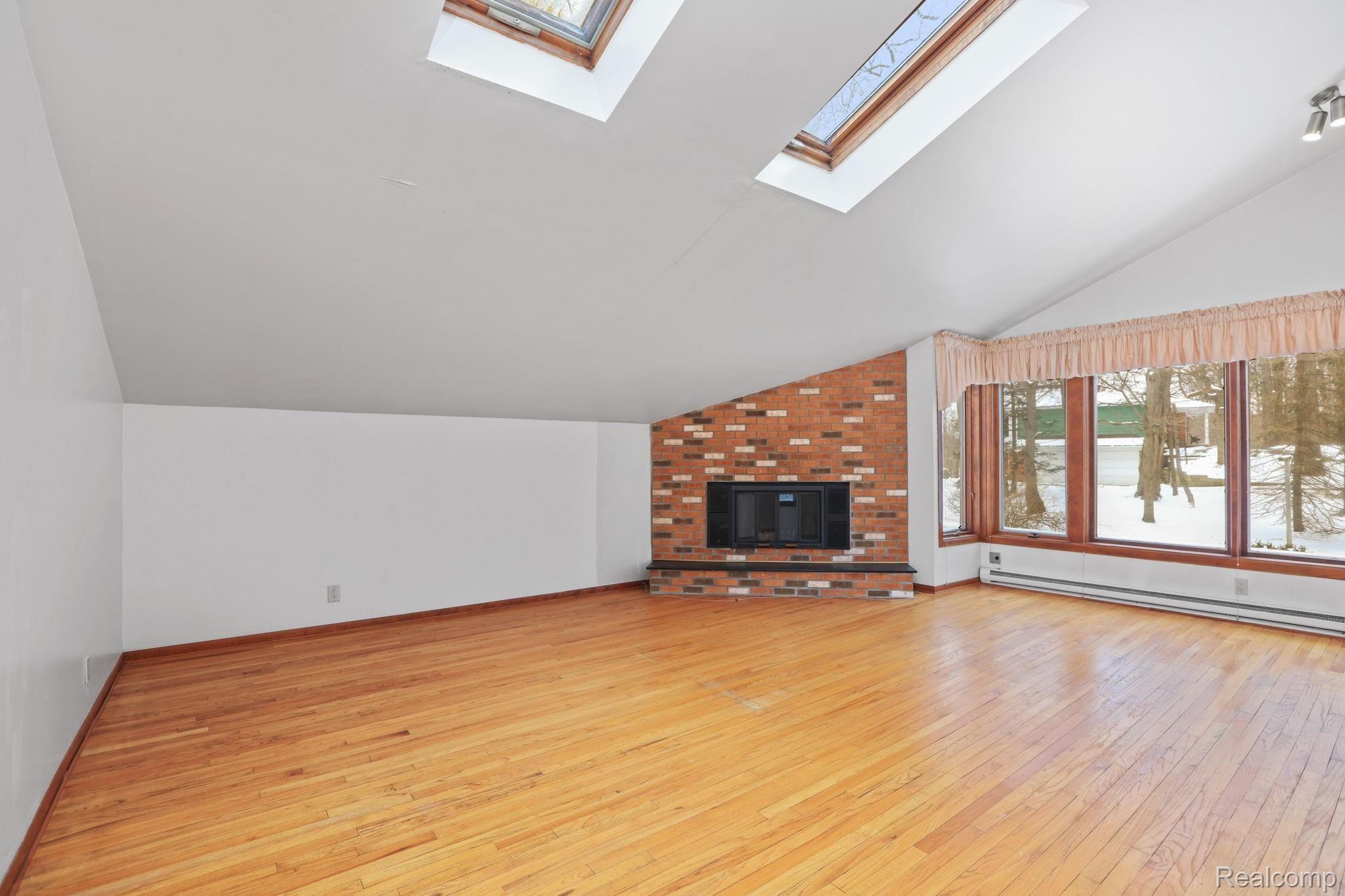 36640 Howard Road Farmington, MI 48331 - Photo 25 of 28 24-web-or-mls-36640 Howard Rd Farmington Hills - 24.jpg
