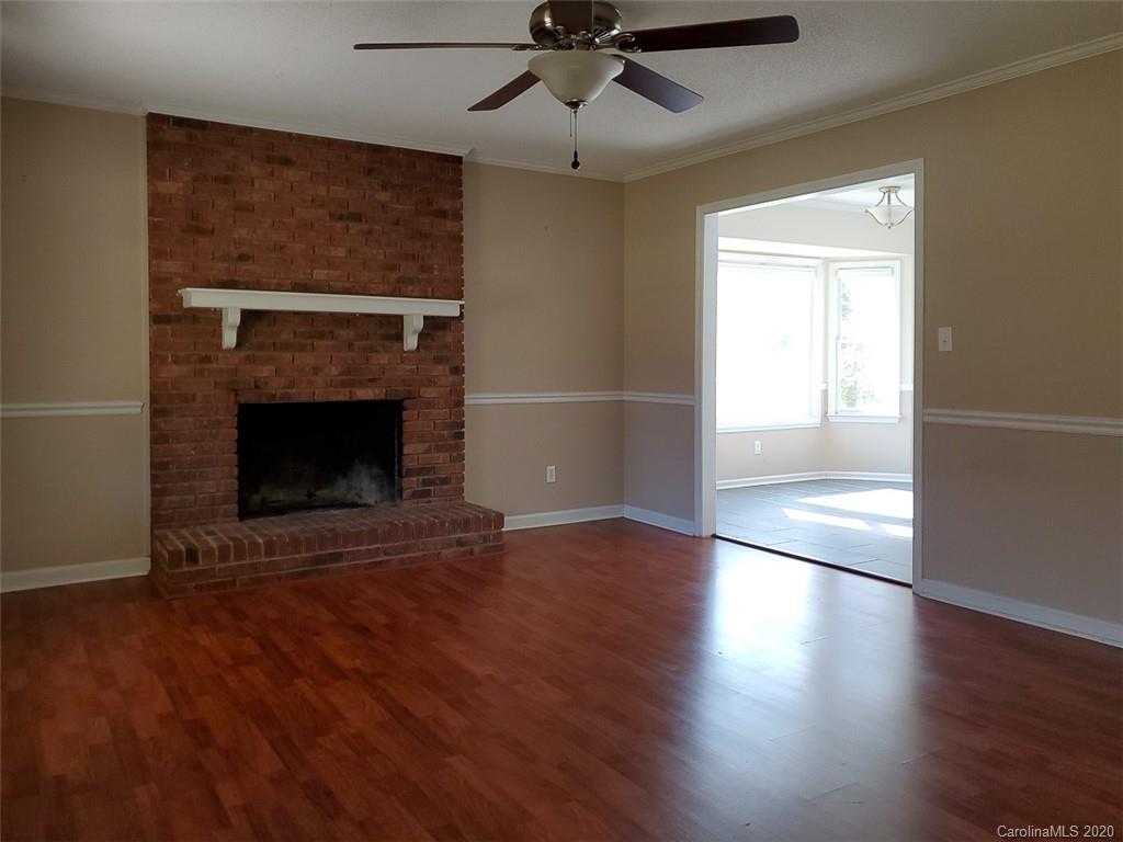 1747 Mallard Bay Road York, SC 29745 - Photo 3 of 12