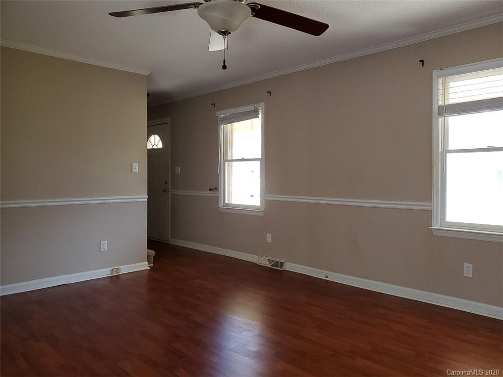 1747 Mallard Bay Road York, SC 29745 - Photo 4 of 12
