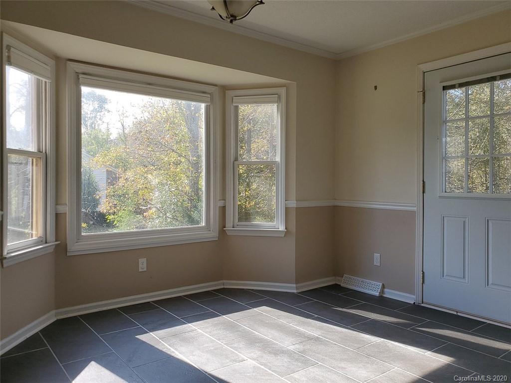 1747 Mallard Bay Road York, SC 29745 - Photo 5 of 12