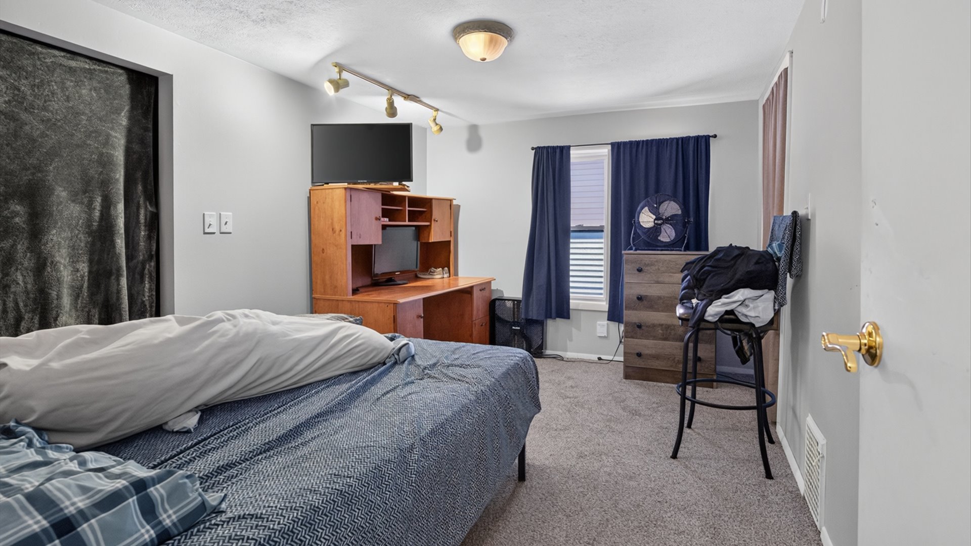 903 Low Street Bloomington, IL 61701 - Photo 19 of 44