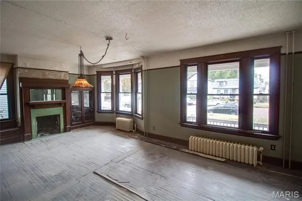 $104,900 | 524 East 7th Street, Alton, IL 62002