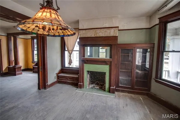 $104,900 | 524 East 7th Street, Alton, IL 62002