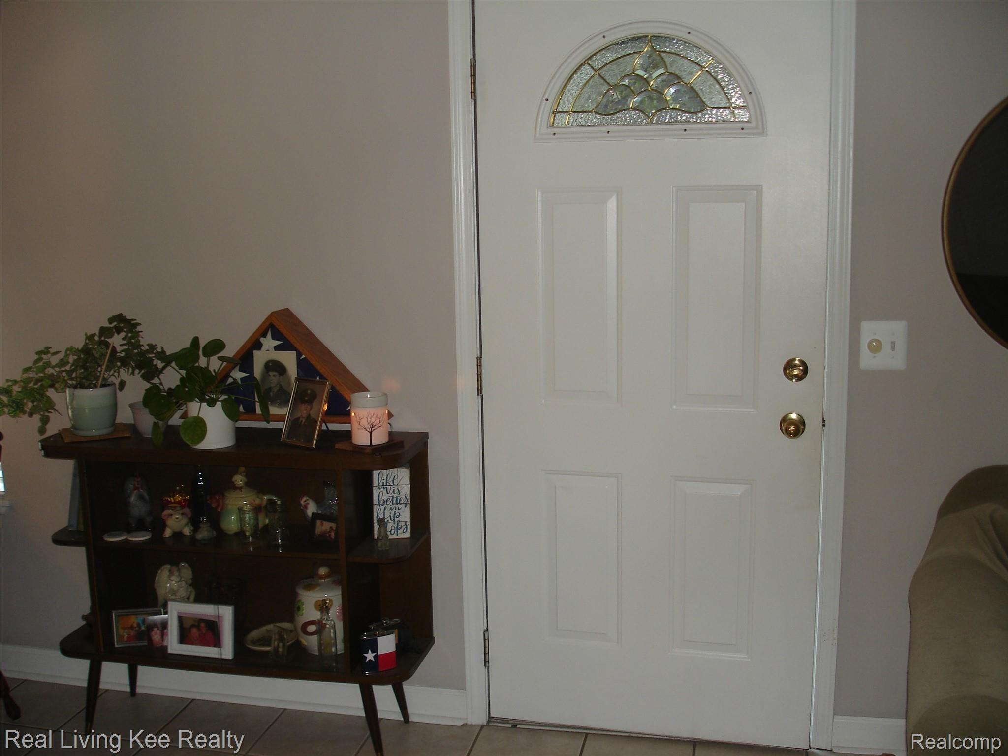 9117 Maple Street Algonac, MI 48001 - Photo 12 of 21 DSC00323.JPG