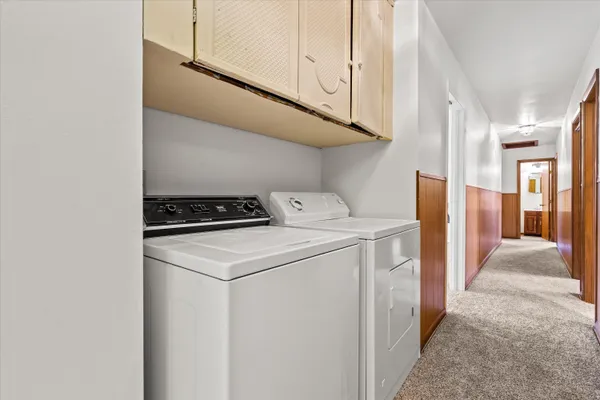 $425,000 | 2570 Gaywood Court, Brookfield, WI 53045