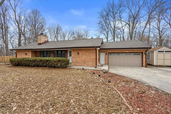 $425,000 | 2570 Gaywood Court, Brookfield, WI 53045