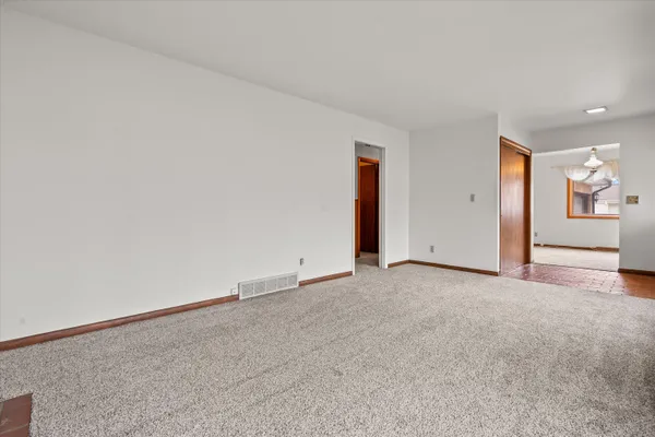 $425,000 | 2570 Gaywood Court, Brookfield, WI 53045