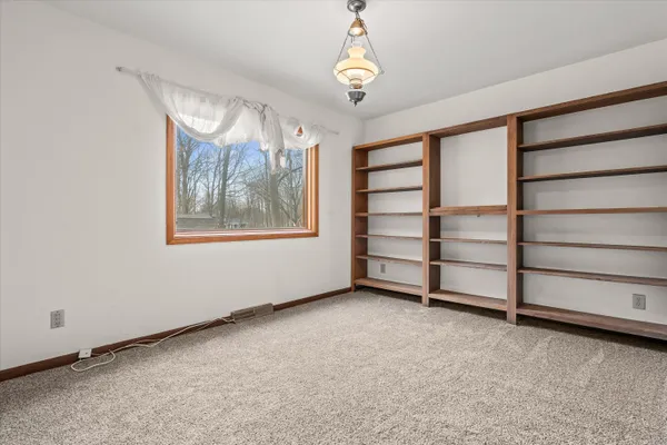 $425,000 | 2570 Gaywood Court, Brookfield, WI 53045