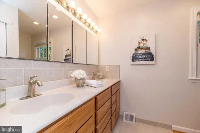 $879,900 | 1423 Southwind Way, Dresher, PA 19025