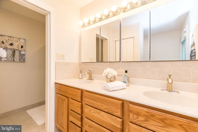 $879,900 | 1423 Southwind Way, Dresher, PA 19025